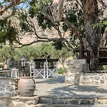Peratsi Stone Villa